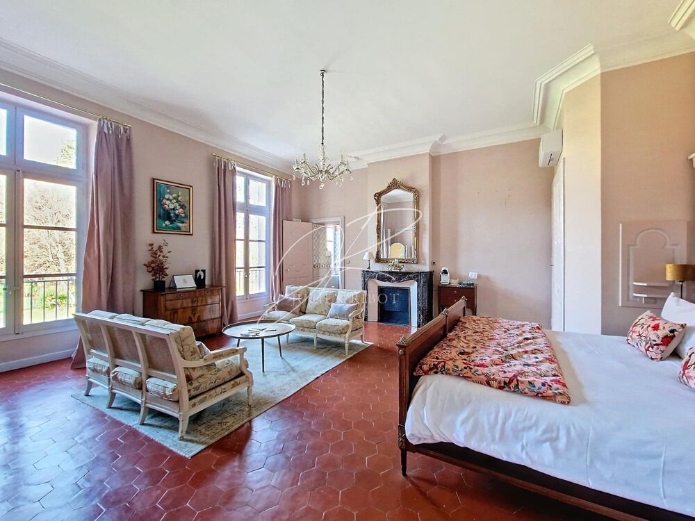 à vendre  Propriété/château Pézenas (34120)