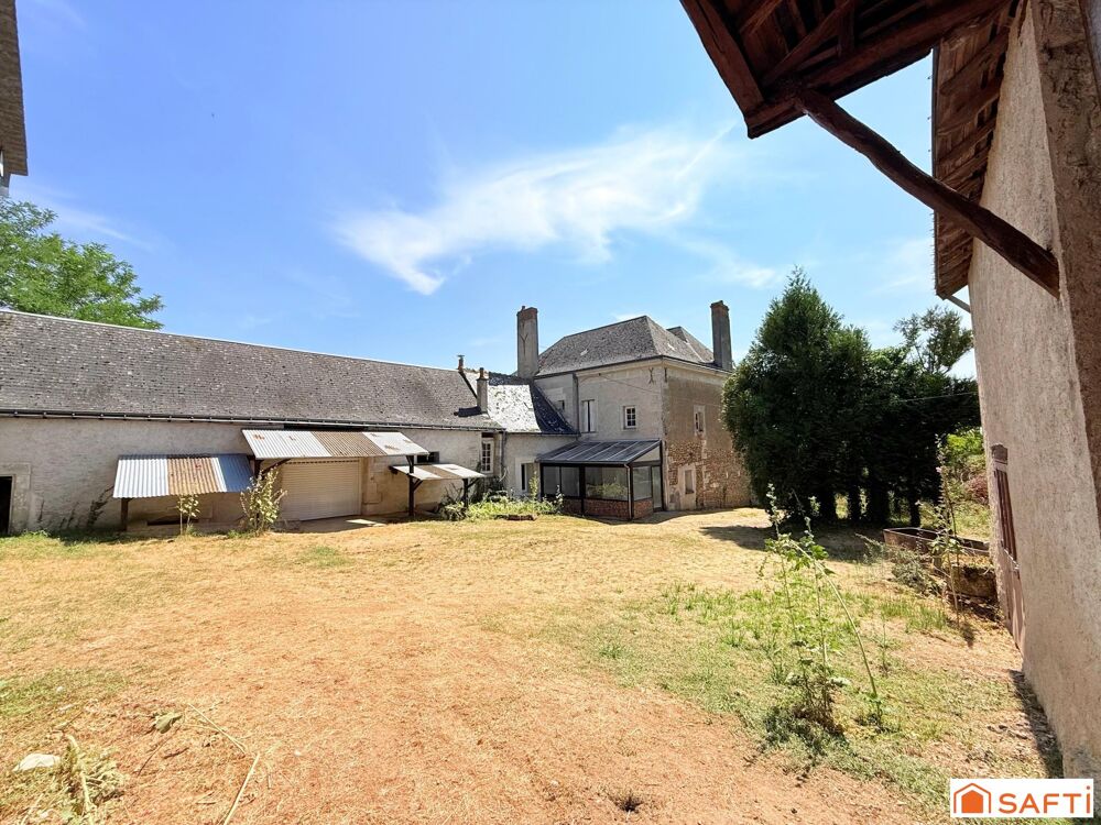 Maison de bourg avec dépendances sur plus de 2 hectares