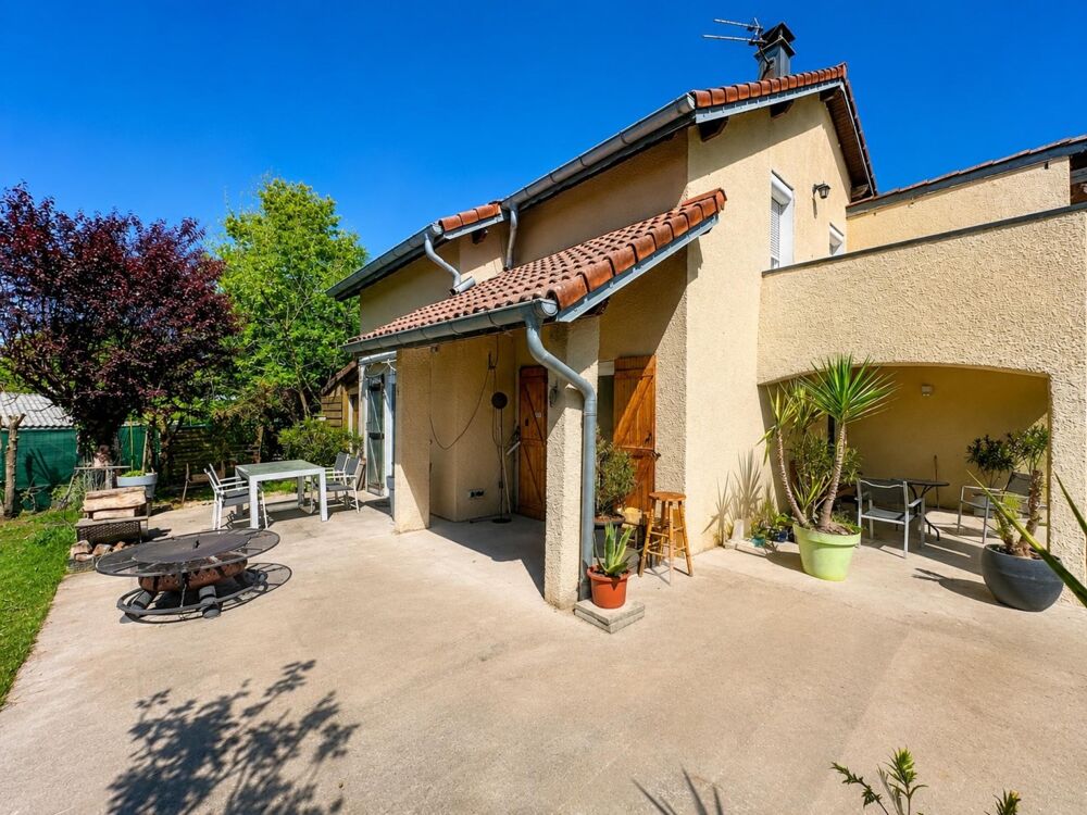 Leyrieu - Villa style provençale avec vue