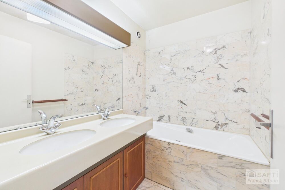 � vendre  Appartement Courbevoie (92400)