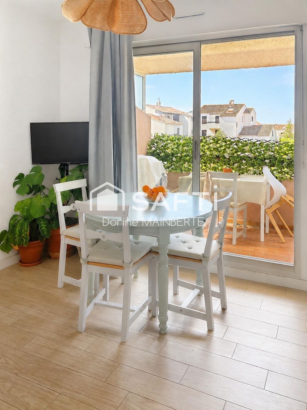Vente Appartement T2 rénové avec terrasse - Les Prats, Sanary-sur-Mer Sanary-sur-mer
