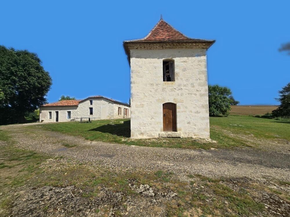 Vente Maison À seulement 5 minutes de Bon-Encontre et 15 minutes d'Agen Sud et de l'autoroute, découvrez cette magnifique propriété en pierre Saint-caprais-de-lerm