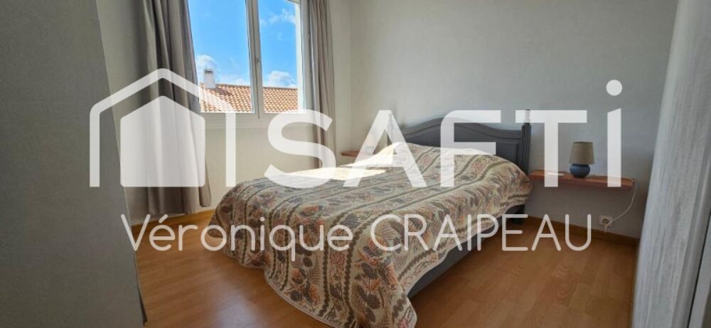 Vente Maison Maison  de ville de 60m² avec 2 chambres située en impasse à 400mètres des plages, de l'embarcadère et du centre ville La tranche-sur-mer
