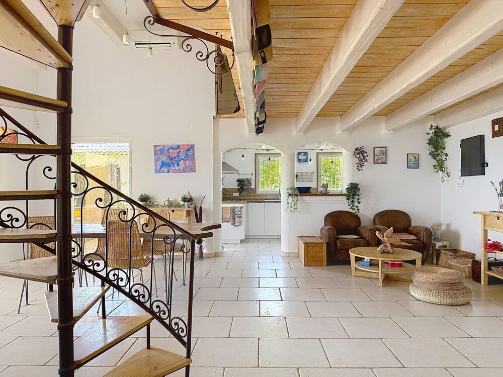 Maison 164 m² sur 2000 m² avec piscine à St Antonin du Var (83510).