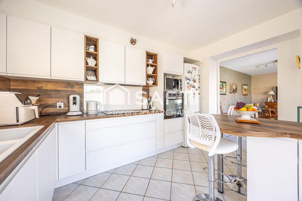 Vente Maison Maison familiale avec espaces de vie indépendants-Idéale grande famille ou projet d'accueil Chatelaillon-plage