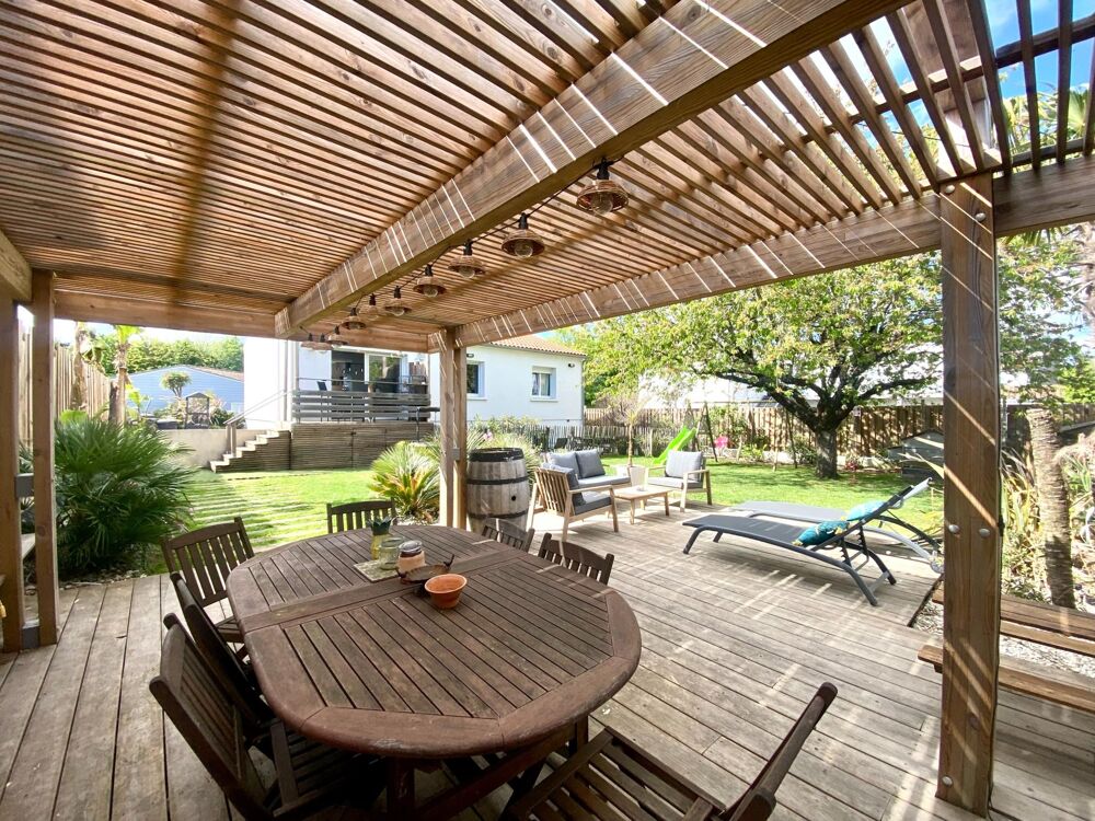 Vente Maison Située dans le secteur très prisé de Rompsay à deux pas du canal venez découvrir ce véritable havre de paix ! Perigny
