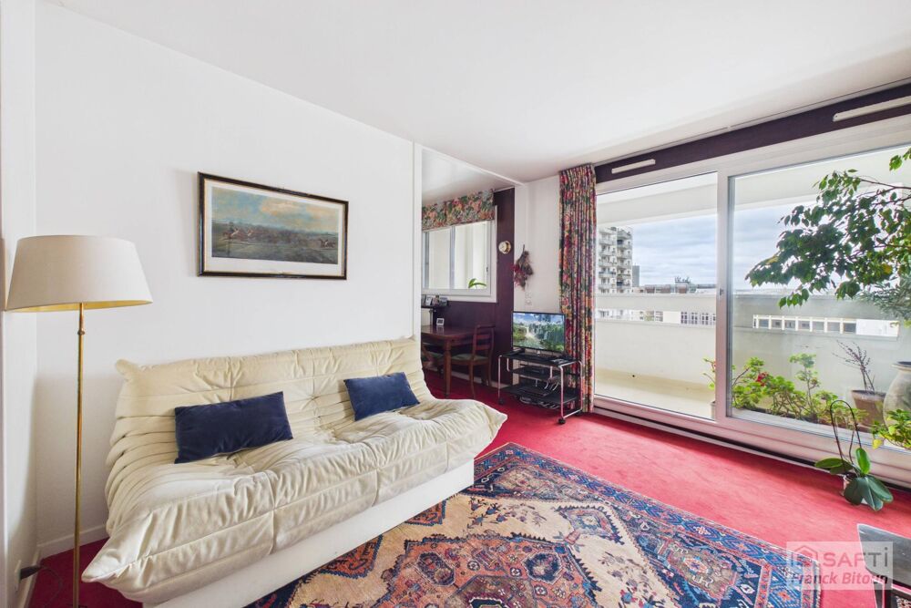 Vente Appartement 4 pièces lumineux en angle avec vue dégagée et loggia. Levallois-perret