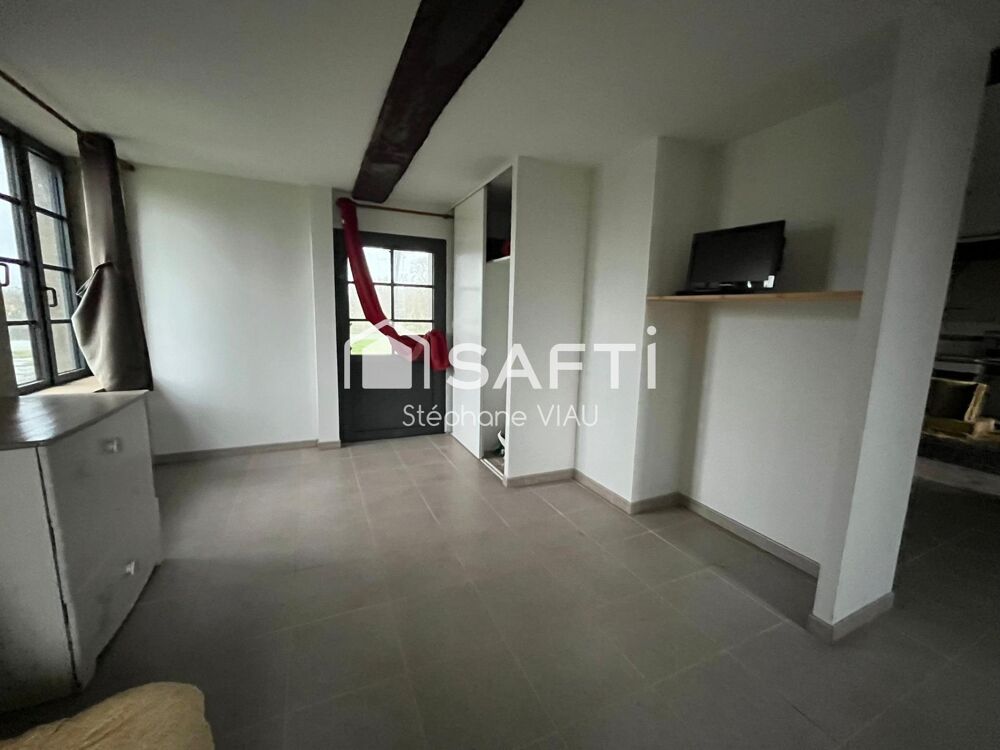 Superbe Longère de 180 M2 à rénover entièrement sur 1000 M2 de terrain