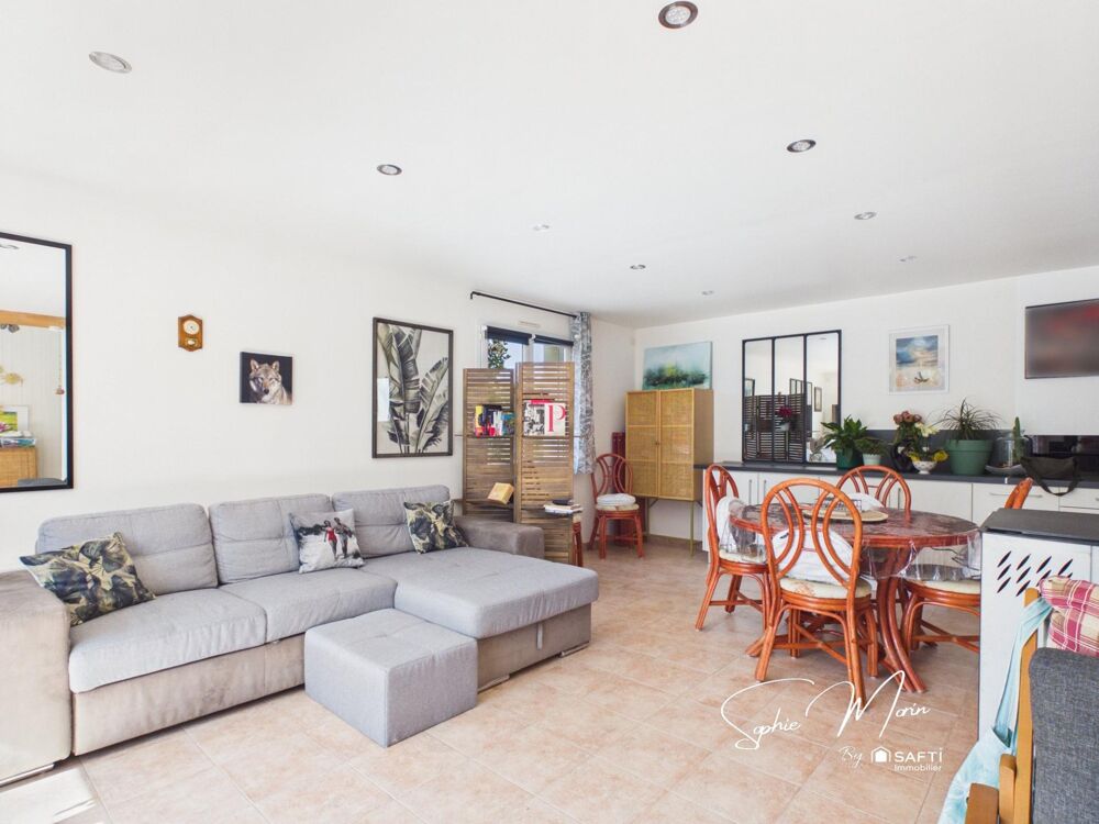 Vente Maison TRÉGASTEL Bourg – RARE ! Un ensemble immobilier au calme, composé d'une maison principale et de 2 gîtes, alliant qualité de vie Tregastel