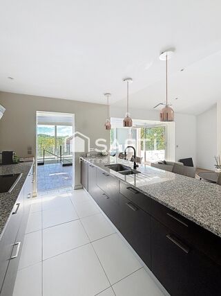  Maison � vendre 7 pi�ces 196 m�