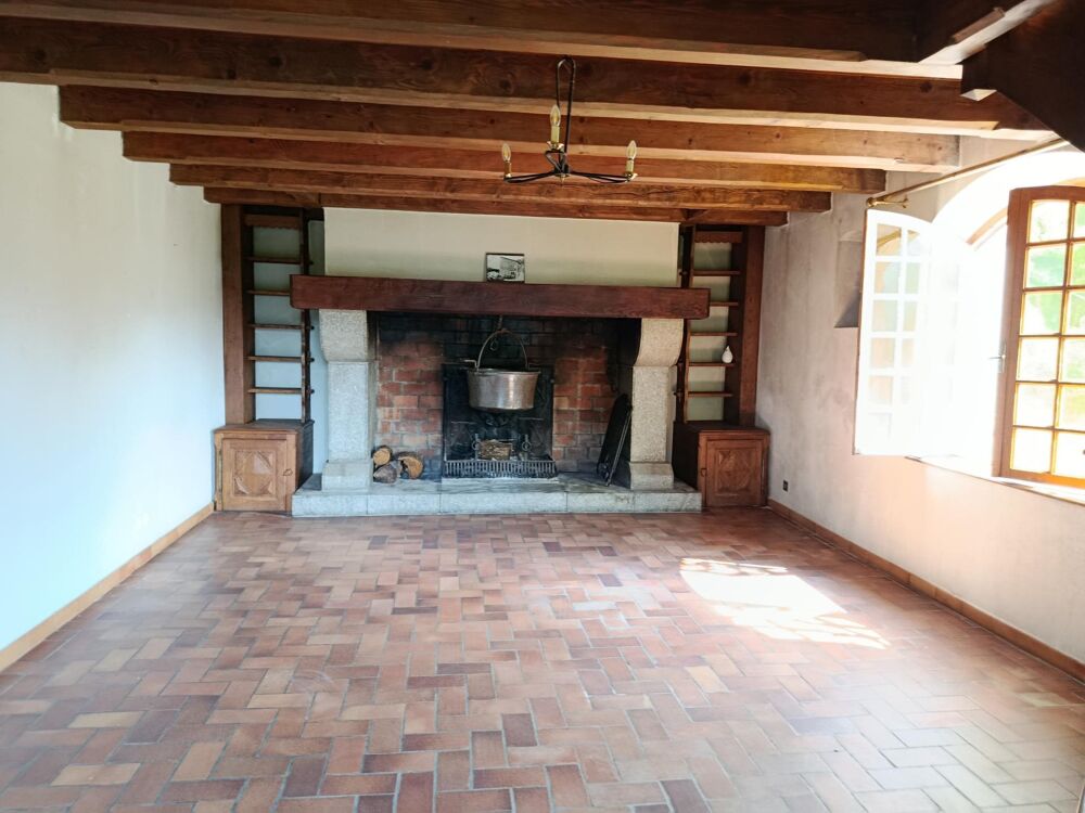 Vente Maison A SAISIR ensemble immobilier en pierre au coeur du village de Aizac Aizac