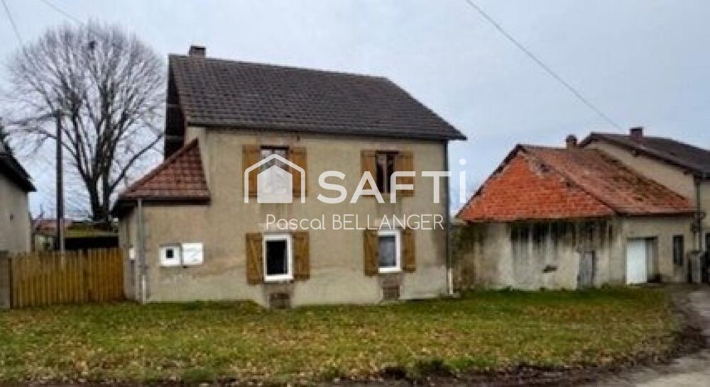 Vente Maison Découvrez cette charmante maison de 6 pièces à Servant (habitable de suite), offrant une surface habitable de 132 m² sur un vast Servant