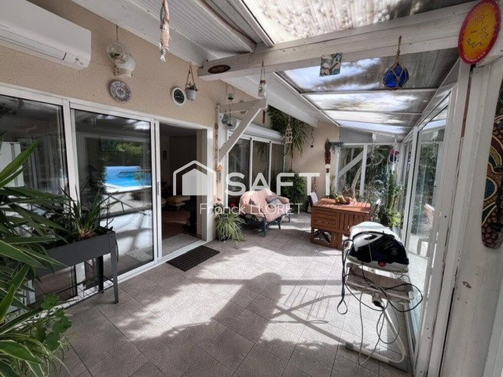 Grande Maison 10 piéces 6 chambres piscine parc de 6500m²