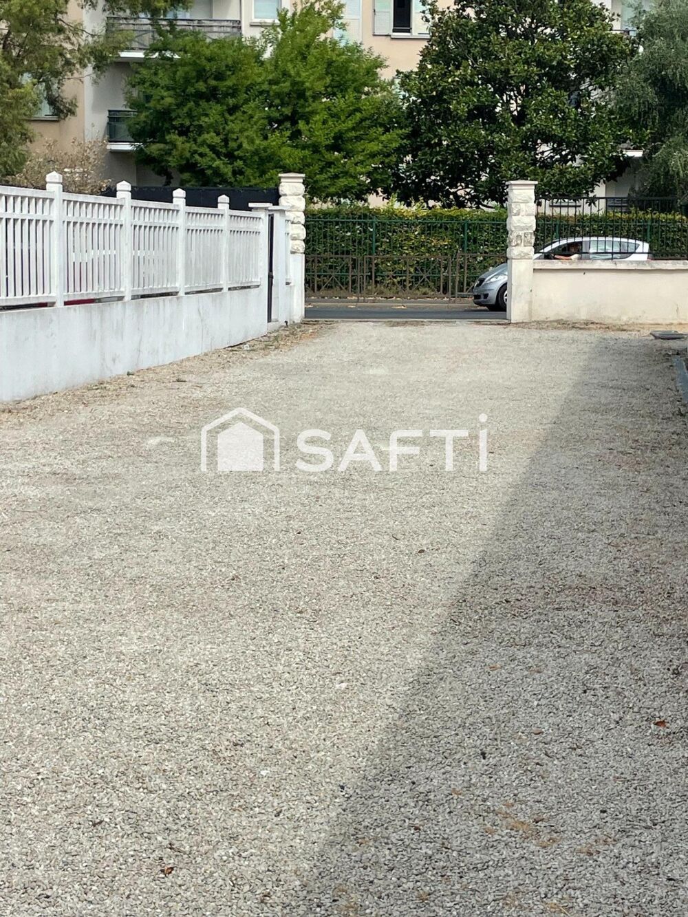 Vente Terrain TERRAIN CONSTRUCTIBLE de 340 m² A VILLENEUVE-LE-ROI Villeneuve-le-roi