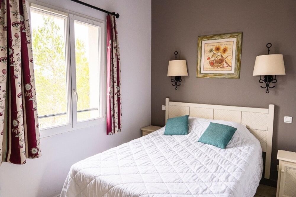 Vente Appartement SOUS BAIL COMMERCIAL PV Grospierres