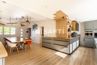  Maison � vendre 9 pi�ces 216 m�