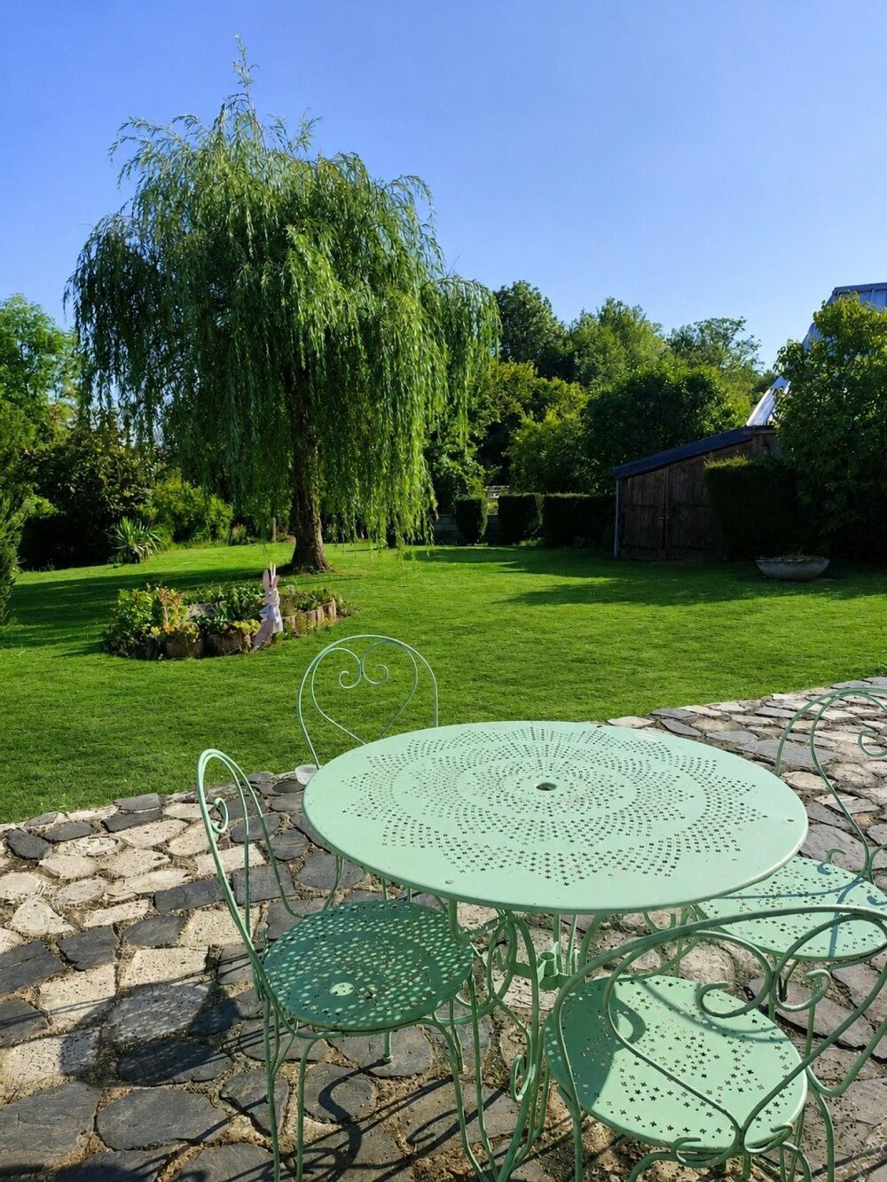 Maison de charme avec jardin et dépendances