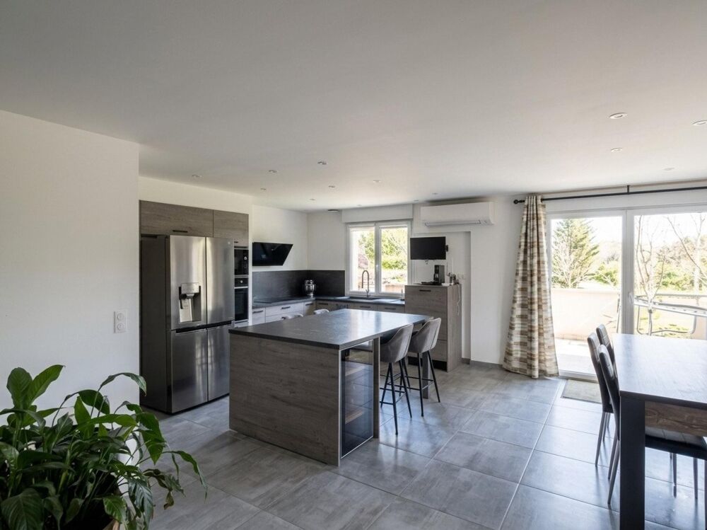belle maison de 150 m2 sur un terrain de 6220 m2.
