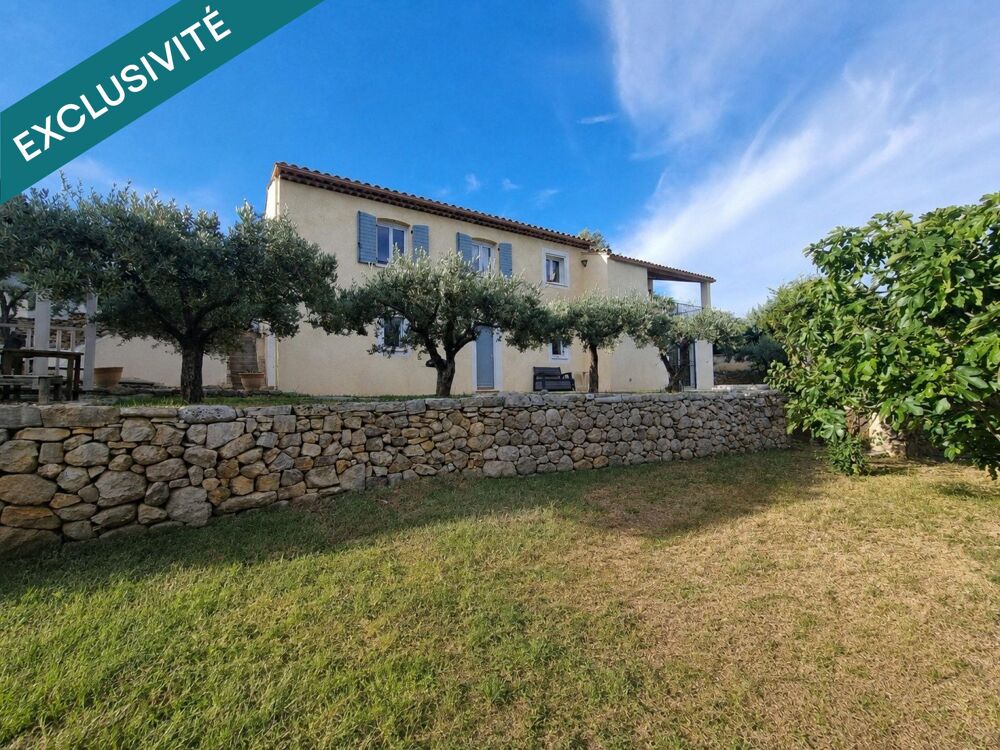 Villa provençale, dans un quartier résidentiel.