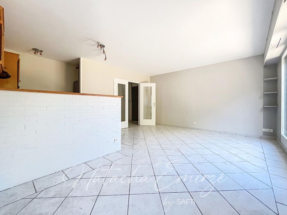 Location Appartement Au calme, bel appartement 2 pièces avec beaux volumes, terrasse, à 8 min à pied du RER de Chatou Chatou