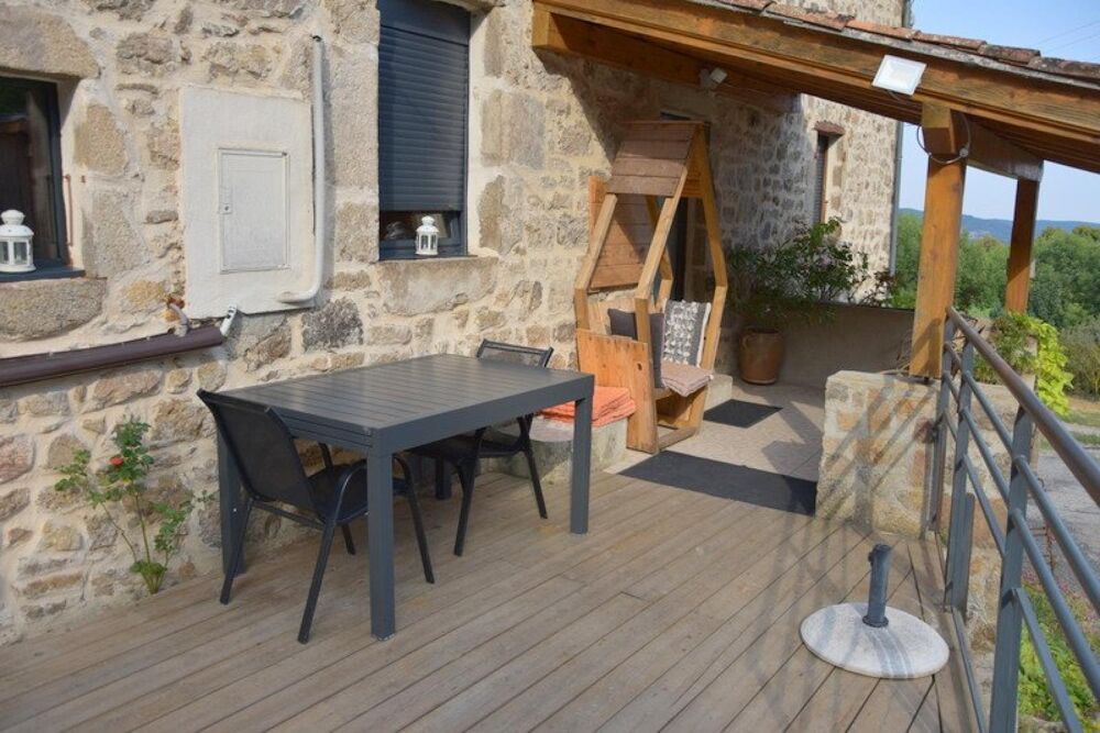 Charmante maison en pierre en pleine nature