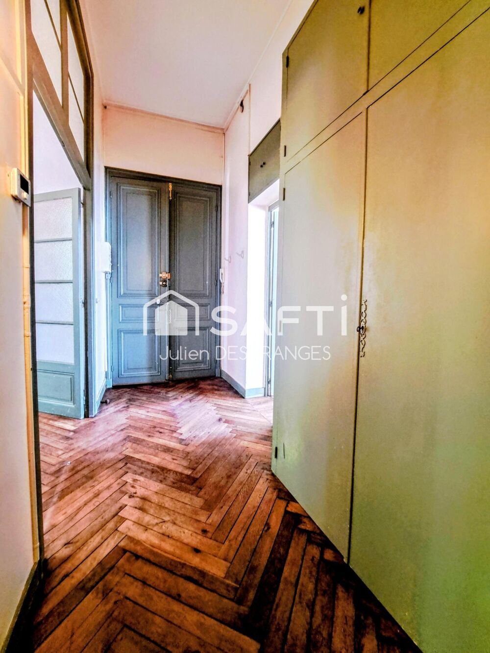 Vente Appartement Type 2/3 à 100. Mètres de la rue Nationale Tours