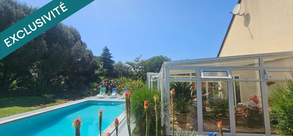 Grande propriété familiale avec piscine, dépendances et fort potentiel constructible