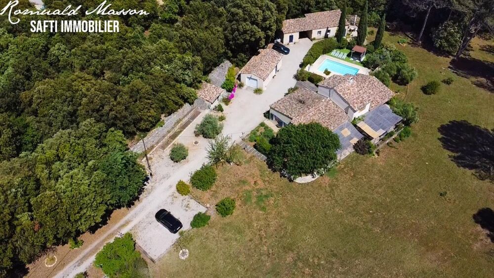 Propriété de charme  Ancien relais de chasse au coeur dun domaine de plus de 2 hectares