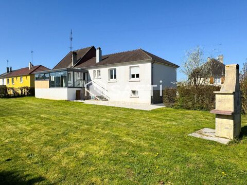   Maison lumineuse et spacieuse, � deux pas de toutes commodit�s ! Maison - 7 pi�ce(s) - 166 m�