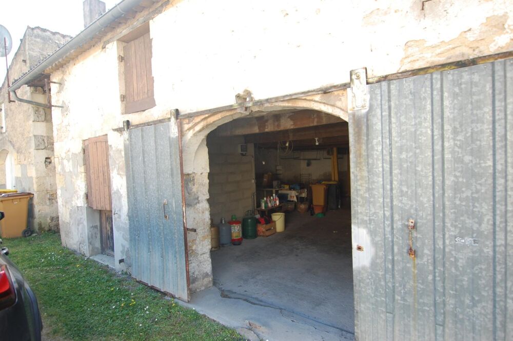 Immeuble de caractère à fort potentiel  Centre dEtauliers