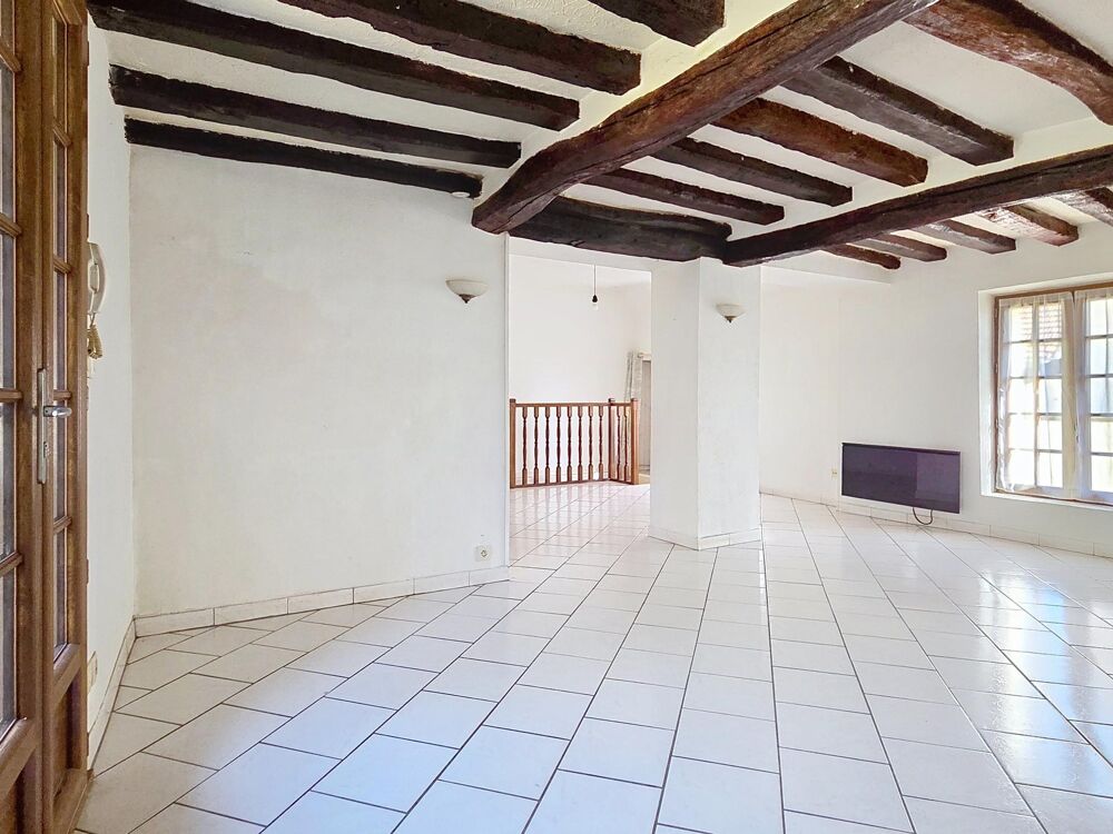 Maison pleine de charme, cadre paisible, à visiter rapidement !