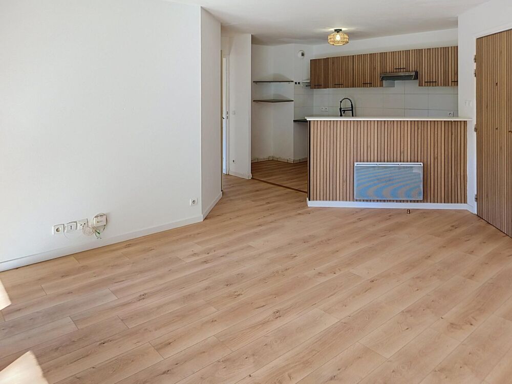 Vente Appartement Très Bel Appartement 3P Lumineux avec Extérieur au pied de la Gare RER de Cergy-le-Haut Cergy