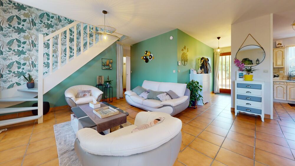 Maison avec vie de plain-pied, 5 chambres, garage et joli jardin clos de 516 m². (visite virtuelle disponible)