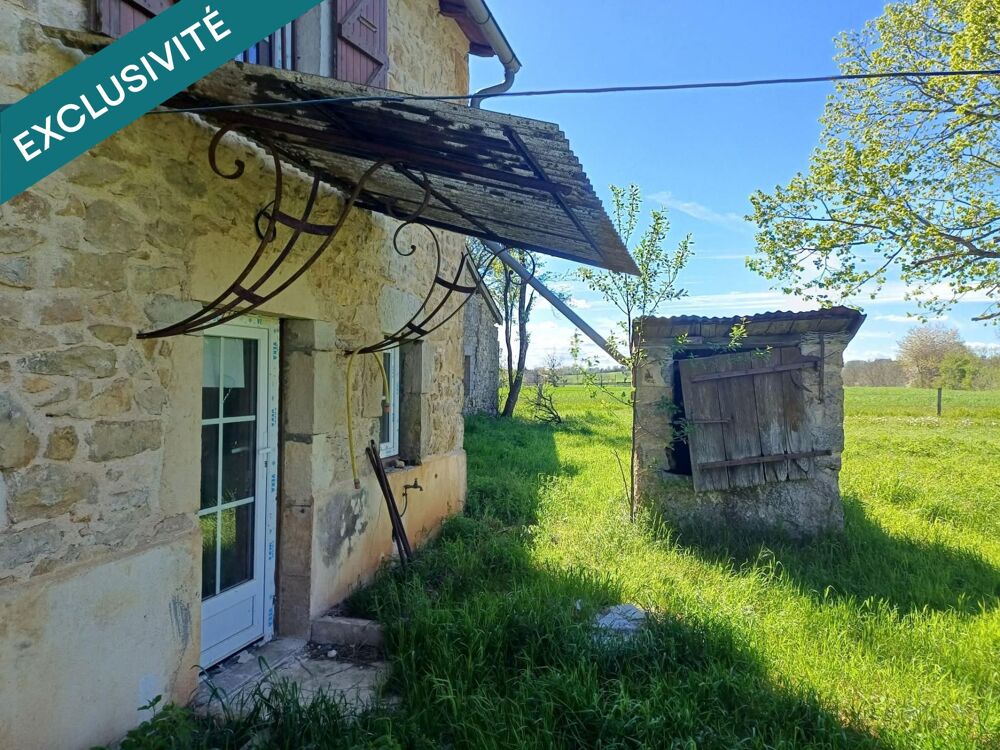 Située à moins de 3km de toutes commodités , 25mn de Rodez et de Villefranche de Rouergue, cette jolie propriété offre un cadre