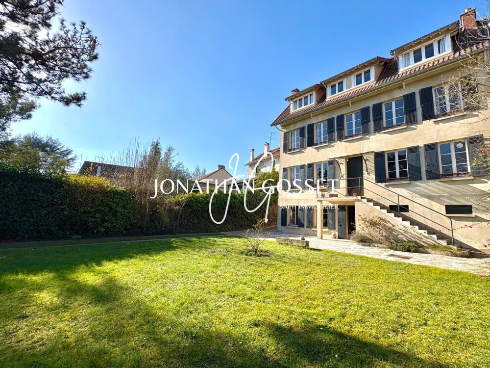 Vente Maison Verneuil-sur-Seine: Demeure familiale en plein centre-ville de 10pcs - 6ch - 208m² sur 1430m² de terrain Verneuil-sur-seine