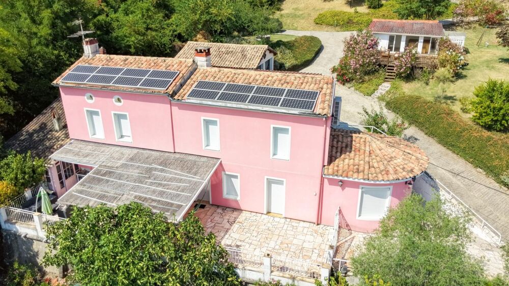TRES BELLE MAISON ATYPIQUE !