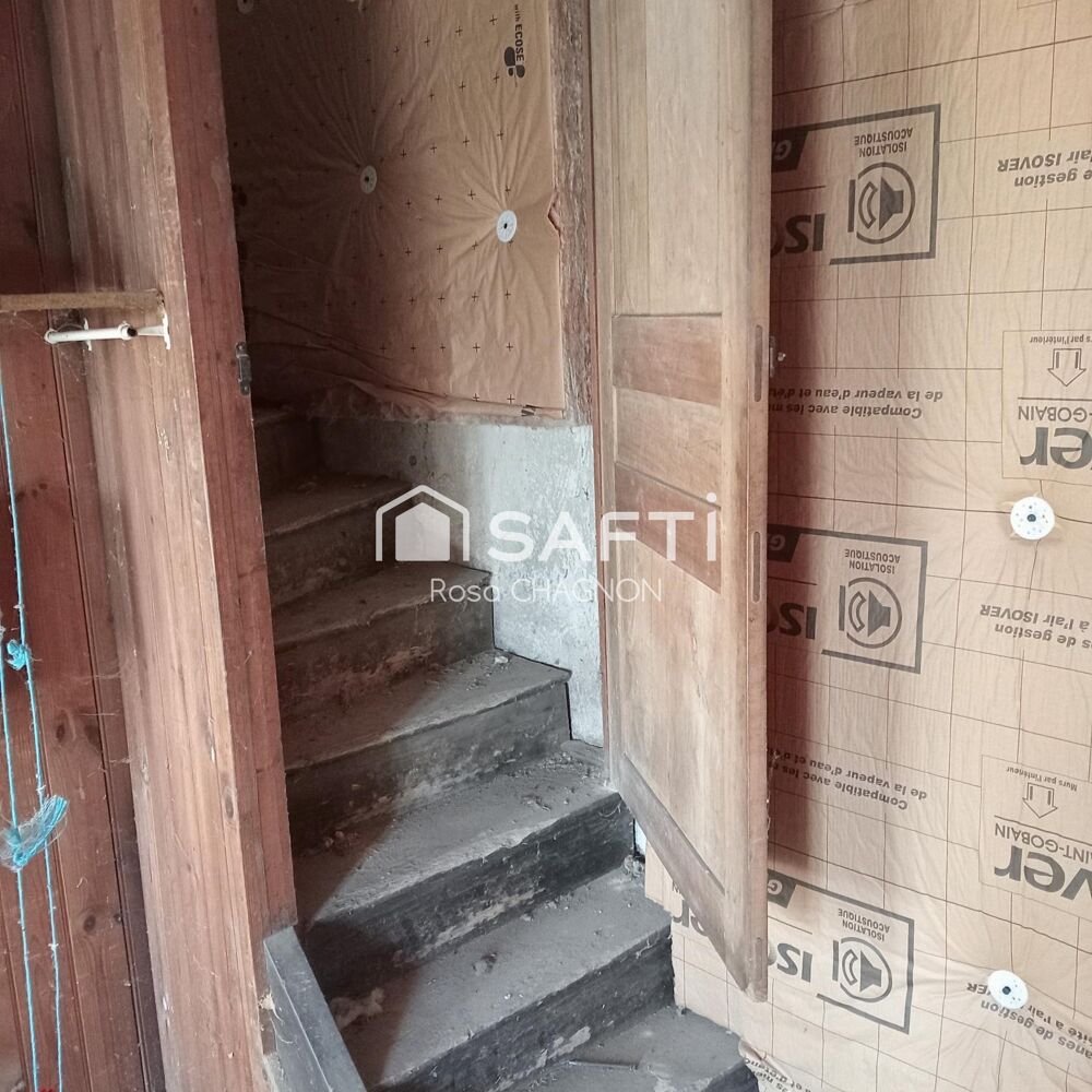 Vente Maison Fenêtres PVC en double vitrage, isolation, électricité Faymoreau