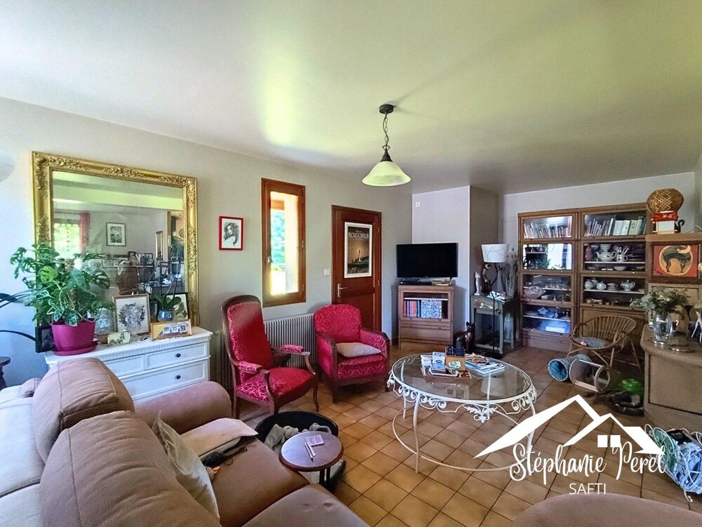 Vente Maison Maison familiale avec piscine, dépendance de 220 m² et grand terrain à Mestes – 170 m² – 5 chambres Mestes