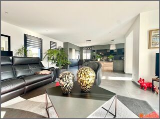  Maison � vendre 8 pi�ces 212 m�