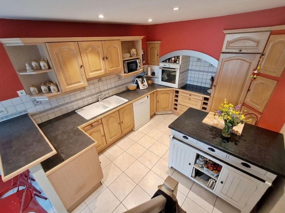 Vente Maison Maison 189 m² - 4 chambres avec jardin et garage - Terrain 1500m² Cezais