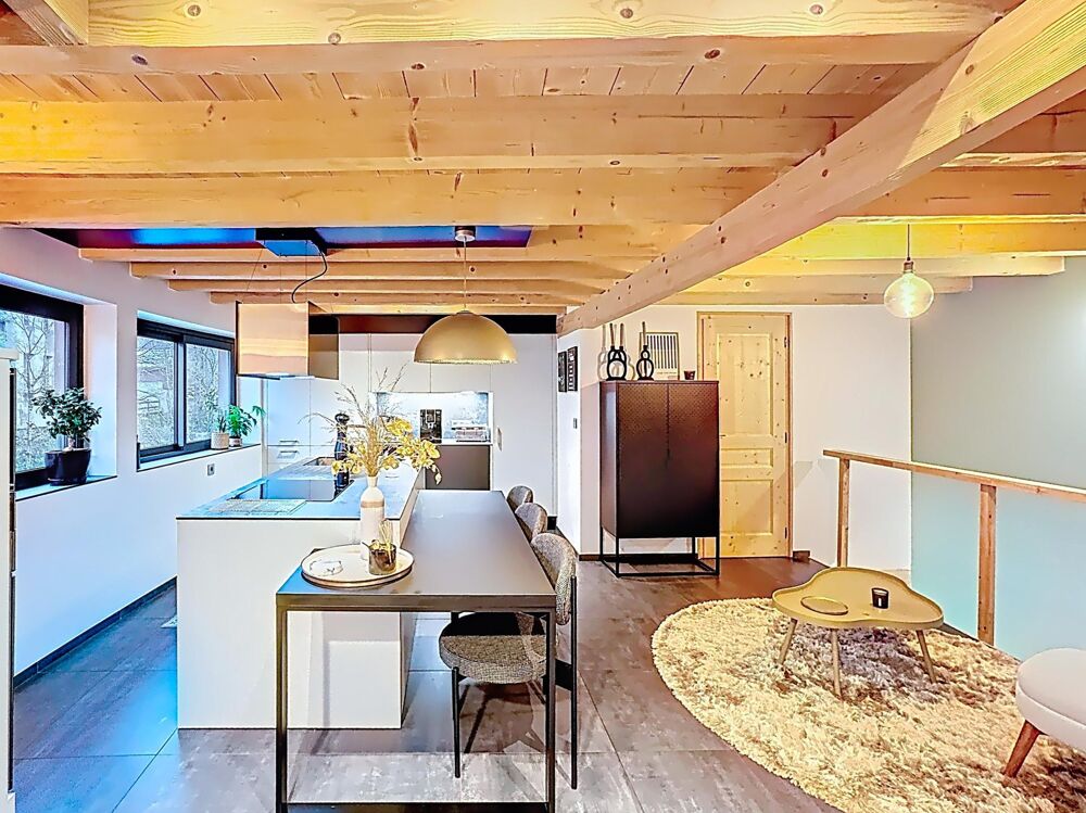 Vente Maison Esprit loft, grands volumes au cœur de Taninges Taninges