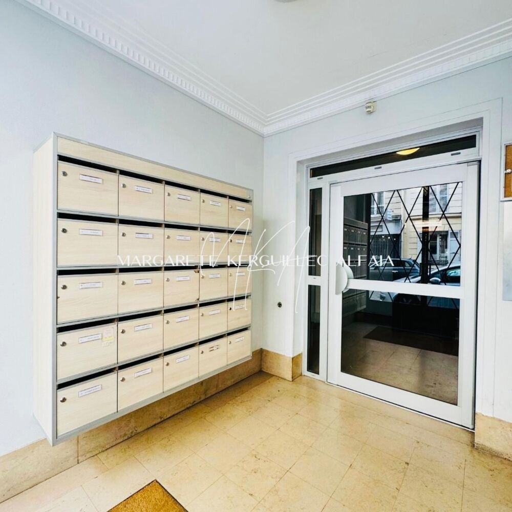 Vente Appartement Studio de 35,07m2 Carrez avec un fort potentiel - Quartier recherché Paris 17