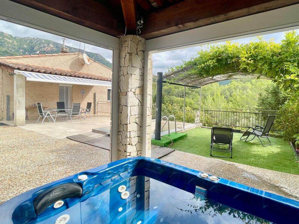 Vente Maison Maison de 197 m² avec vue dominante sur la campagne, sur un terrain de 2 360 m² Bargemon