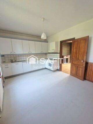  Maison à louer 7 pièces 178 m²