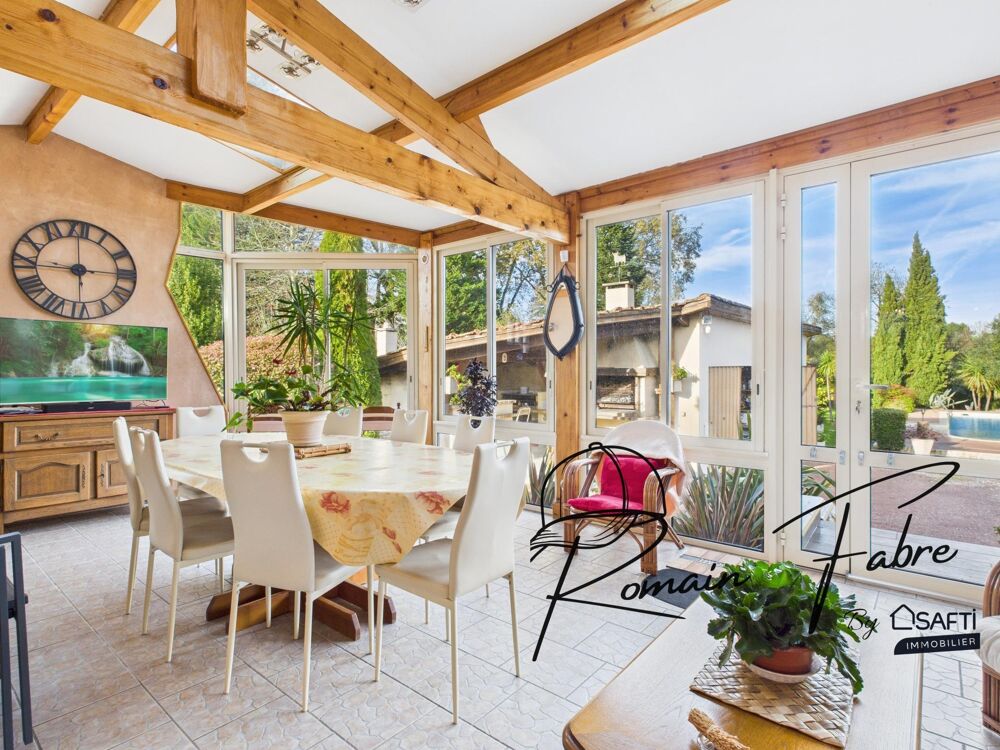 Maison de plain-pied 4 chambres, piscine, garage et belle parcelle de terrain au calme