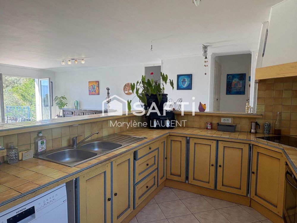 Villa de 168 m2 sur 2957 m2, 5 chambres