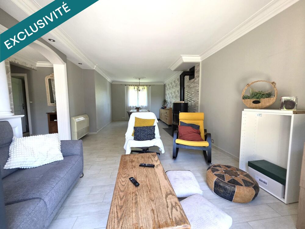 Maison avec vie de plain-pied, garage en sous-sol, terrain sur Baugé