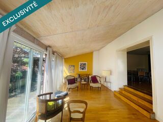  Maison � vendre 9 pi�ces 219 m�