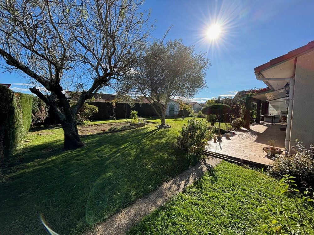 Vente Maison Maison plain pied de 94m2 sur parcelle arbor�e de 533m2. Barbazan-debat