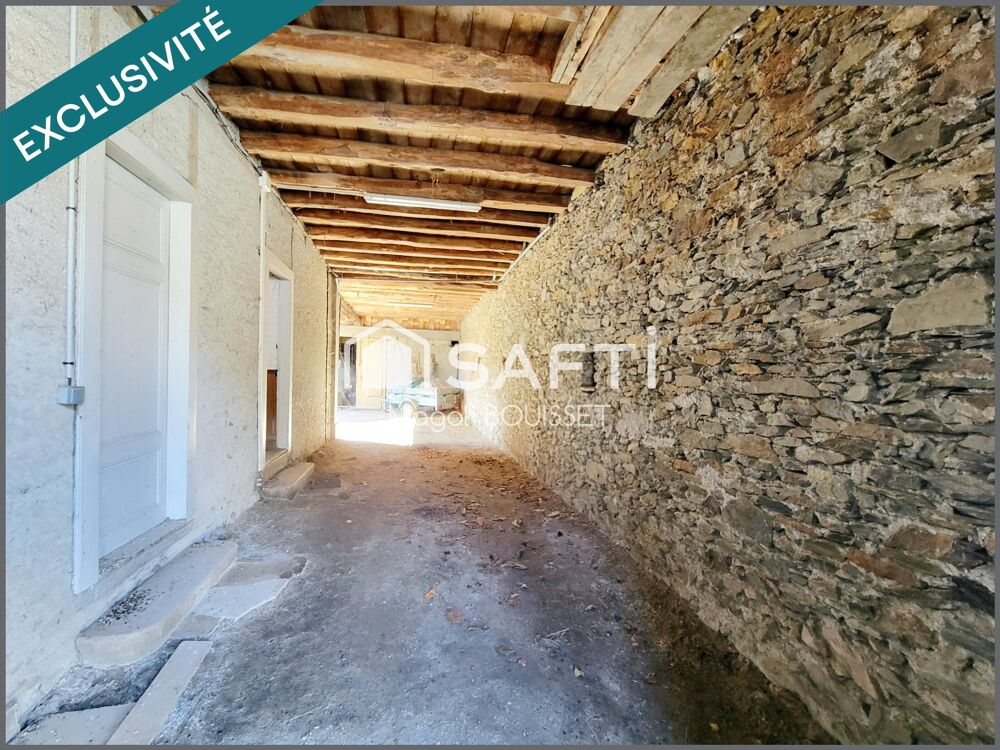 Vente Maison Charmante maison ancienne sur trois niveaux, trois chambres, une grange attenante à la maison, combles aménageables, porche, ate Fronsac